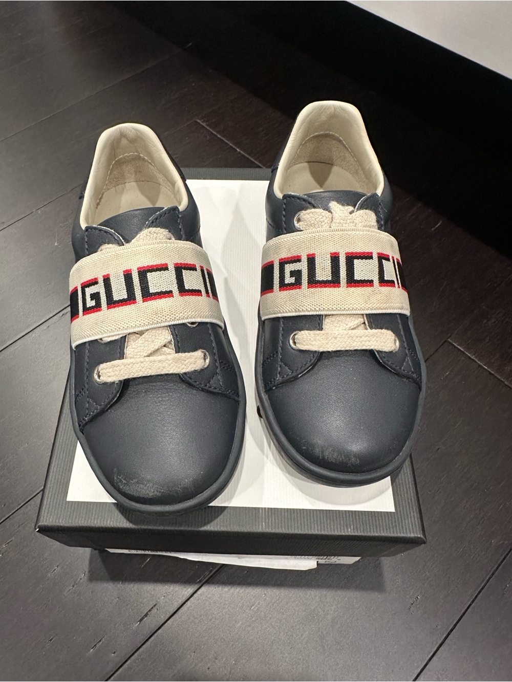 Gucci Kids Navy Leather Sneakers with Cream Logo Strap and Red Accent
